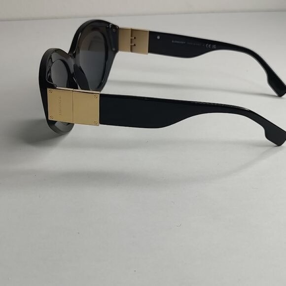 BURBERRY Sophia Sunglasses Black Cat Eye B4361 ASO Madonna - Picture 9 of 14